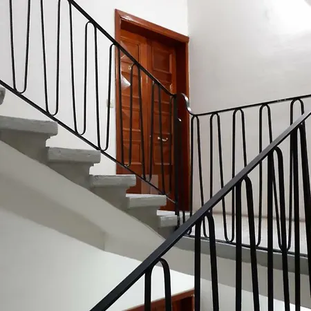 3 Bedroomed Bright Διαμέρισμα